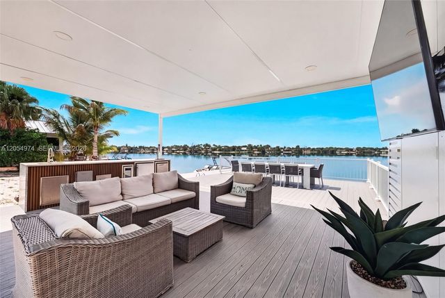 9440 SW 136th St, Miami, FL 33176
