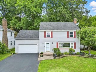 85 Druid Hill Park, Irondequoit, NY 14609