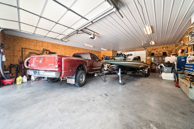 479872 E 1080 Road, Muldrow, OK 74948