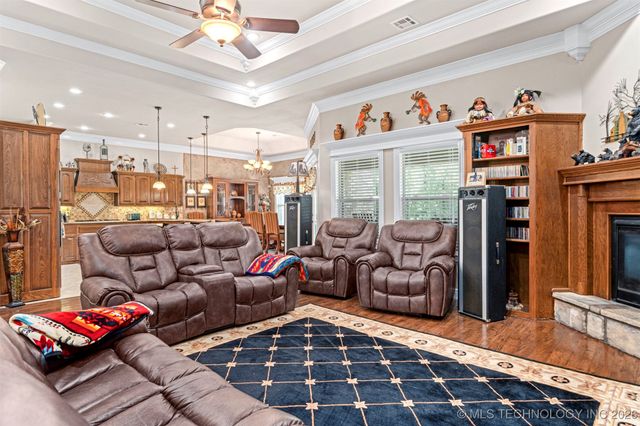 479872 E 1080 Road, Muldrow, OK 74948