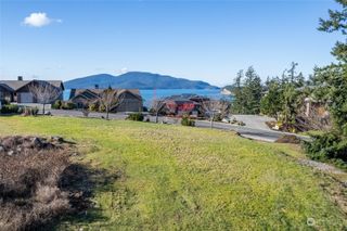 2707 17th Street, Anacortes, WA 98221