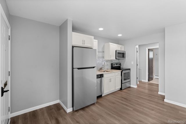 2419 Normandy Road, Royal Oak Charter Township, MI 48073