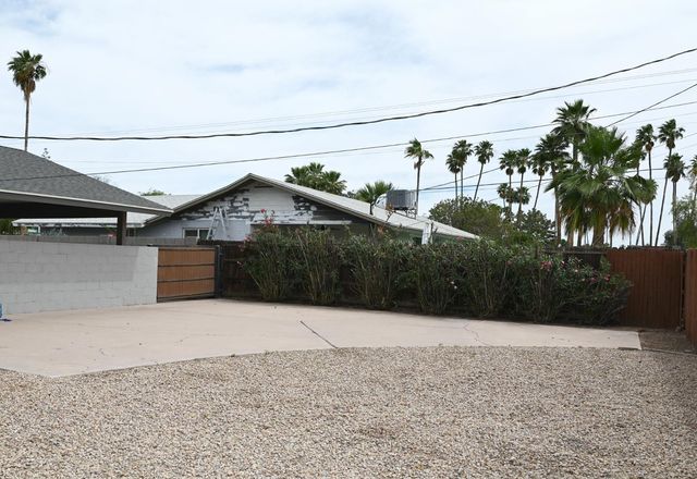 8337 E Meadowbrook Avenue, Scottsdale, AZ 85251