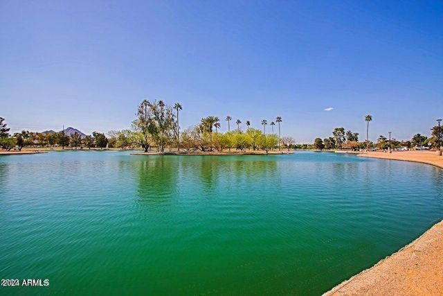 8337 E Meadowbrook Avenue, Scottsdale, AZ 85251