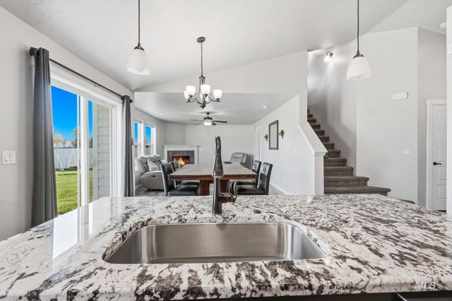 8324 E. Stone Valley, Nampa, ID 83687