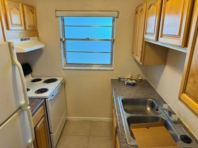 220 CROTON Avenue 210, Lantana, FL 33462
