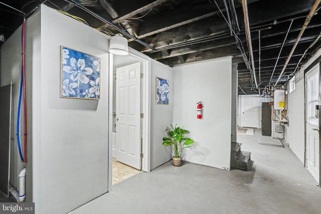 45 MILLARD RD, Hershey, PA 17033