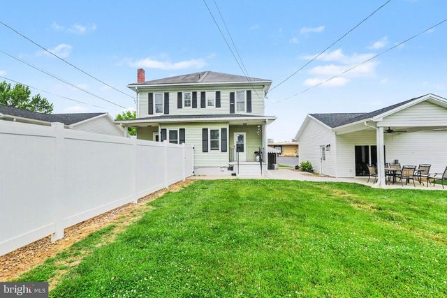 45 MILLARD RD, Hershey, PA 17033
