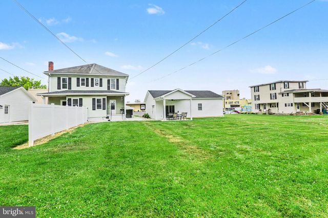 45 MILLARD RD, Hershey, PA 17033