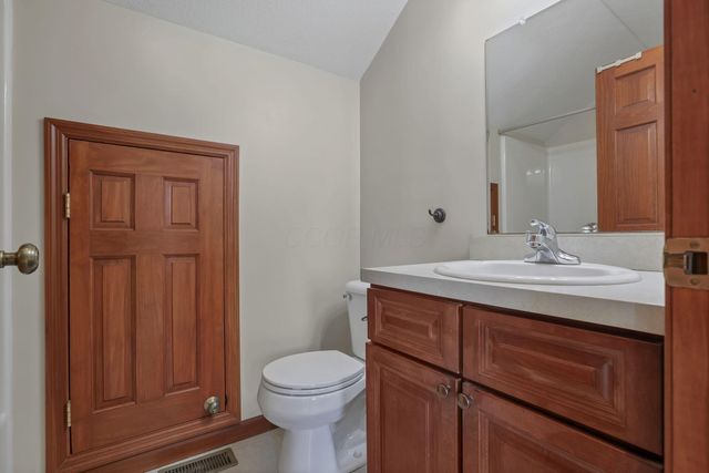 14557 Dutch Cross Road, Centerburg, OH 43011