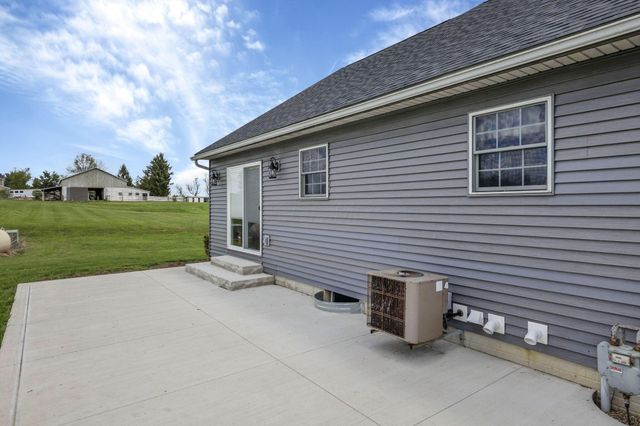14557 Dutch Cross Road, Centerburg, OH 43011