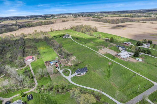 14557 Dutch Cross Road, Centerburg, OH 43011