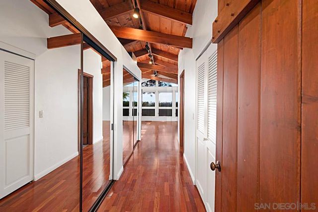 573 Amphitheatre Dr, Del Mar, CA 92014