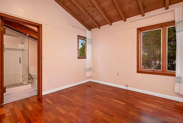 573 Amphitheatre Dr, Del Mar, CA 92014