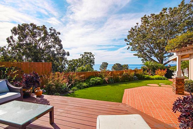 573 Amphitheatre Dr, Del Mar, CA 92014