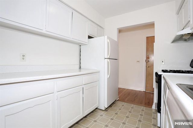 565 Grove Street D-16, Clifton, NJ 07013