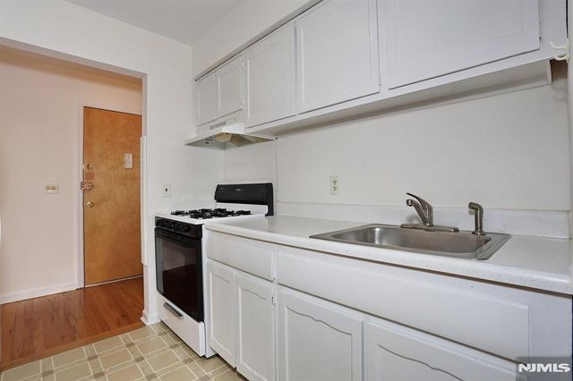 565 Grove Street D-16, Clifton, NJ 07013