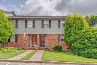 1962 Meadowbrook Circle, Dalton, GA 30720