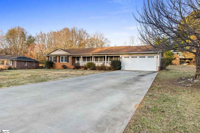 104 Cherokee Road, Easley, SC 29642