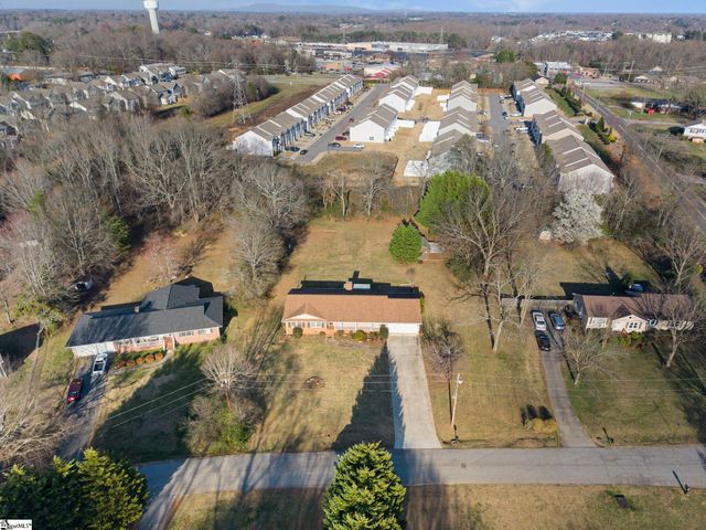 104 Cherokee Road, Easley, SC 29642