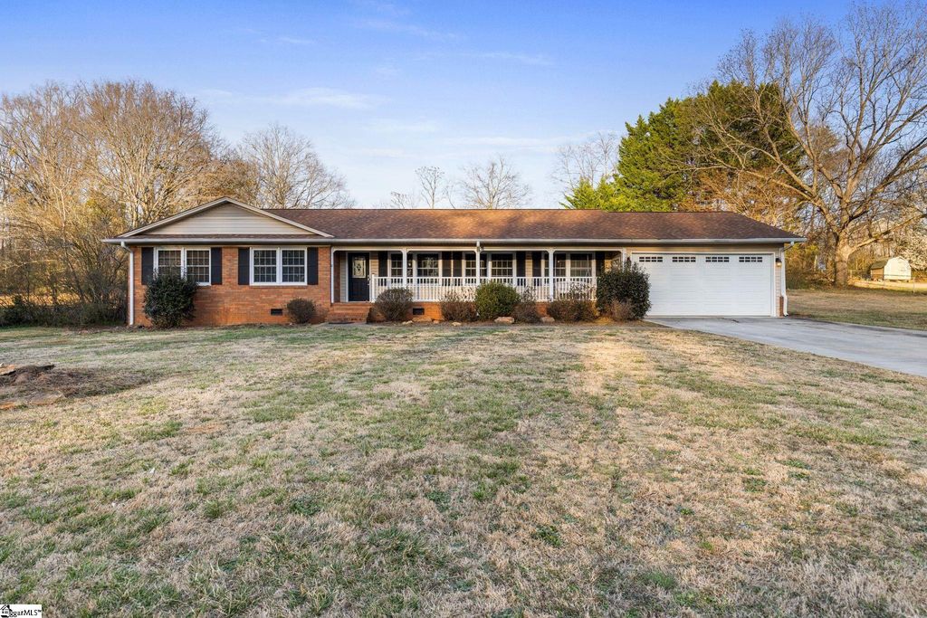 104 Cherokee Road, Easley, SC 29642
