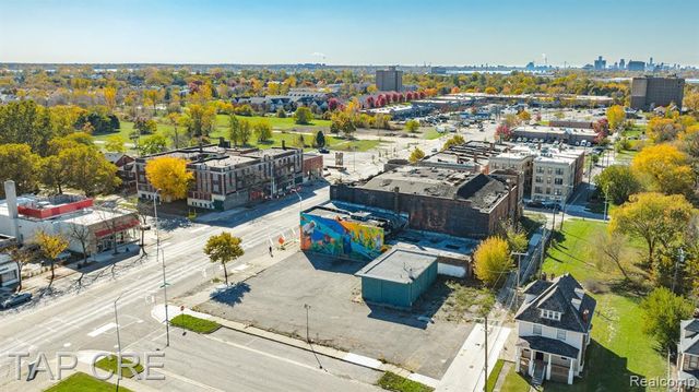 14241 E Jefferson Avenue, Detroit, MI 48215