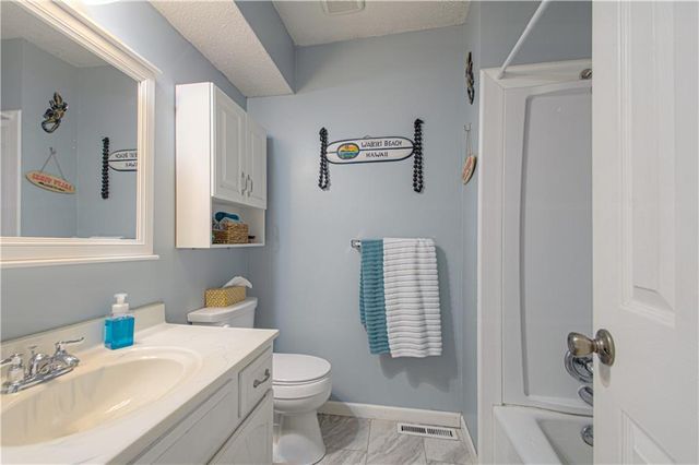 1120 W Wabash Street, Olathe, KS 66061