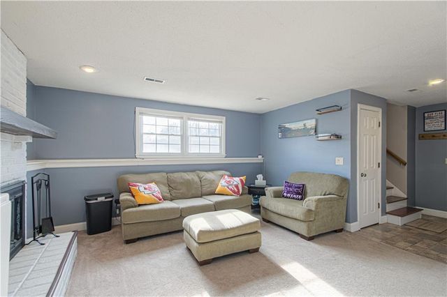 1120 W Wabash Street, Olathe, KS 66061