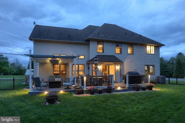 400 CLAYS XING L-0022, Lebanon, PA 17042