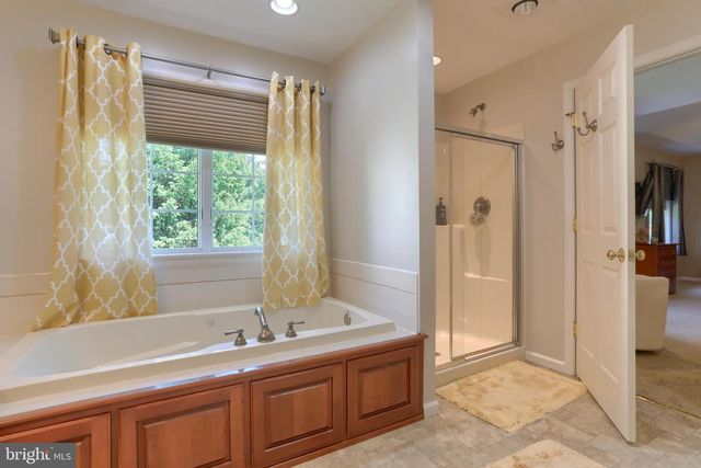 400 CLAYS XING L-0022, Lebanon, PA 17042
