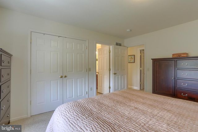 400 CLAYS XING L-0022, Lebanon, PA 17042
