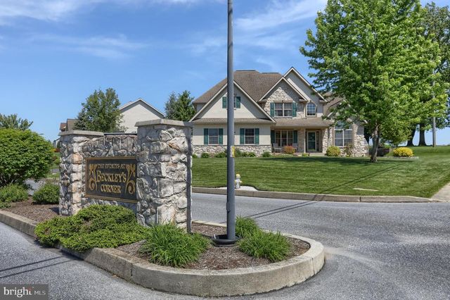 400 CLAYS XING L-0022, Lebanon, PA 17042