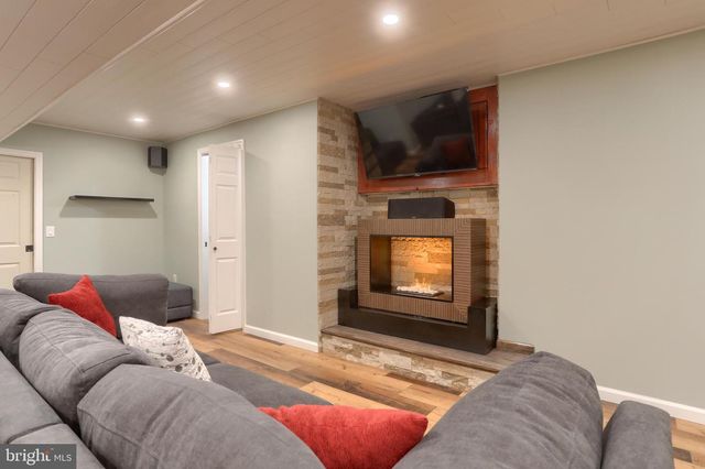 400 CLAYS XING L-0022, Lebanon, PA 17042