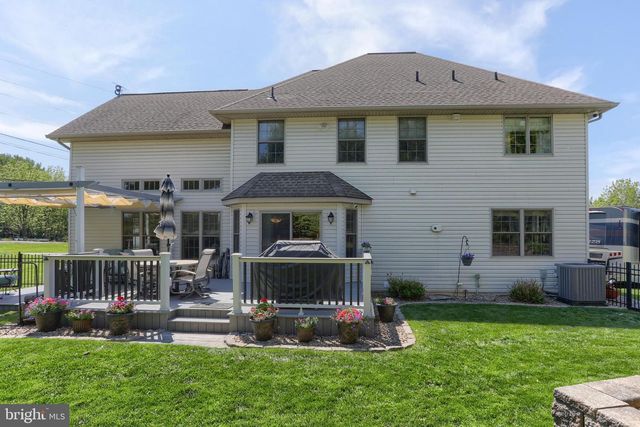 400 CLAYS XING L-0022, Lebanon, PA 17042