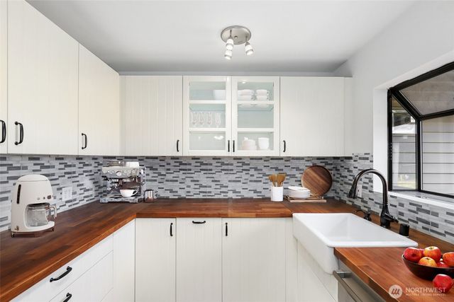 15759 119th Place SE, Renton, WA 98058