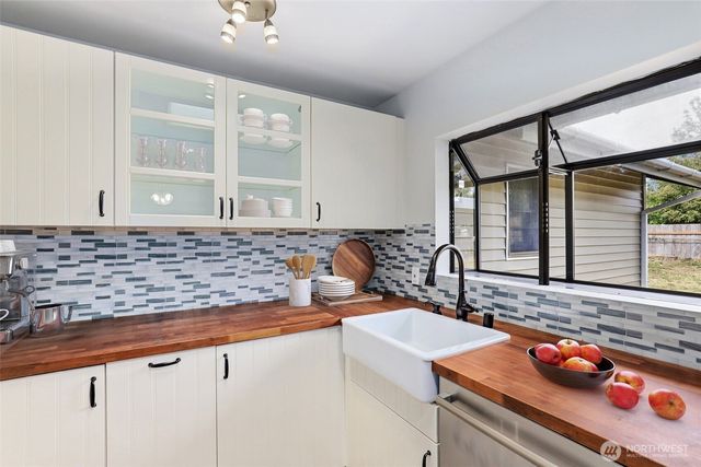 15759 119th Place SE, Renton, WA 98058