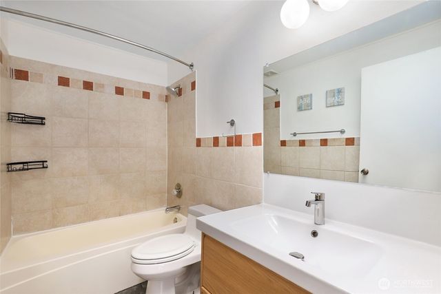 15759 119th Place SE, Renton, WA 98058