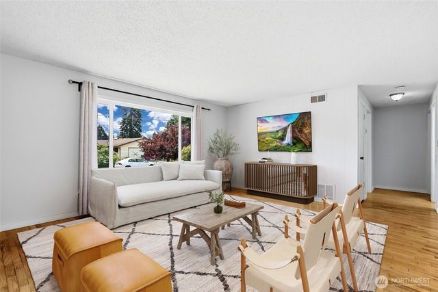15759 119th Place SE, Renton, WA 98058