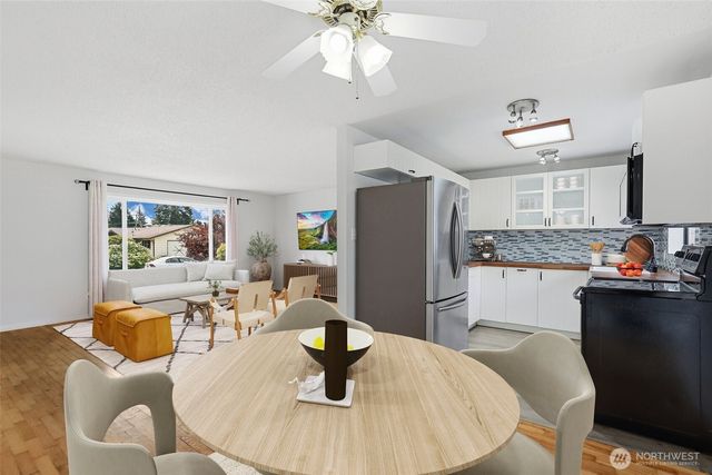 15759 119th Place SE, Renton, WA 98058