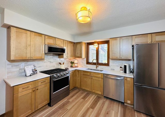 15106 E Vermillion Circle NE, Andover, MN 55304