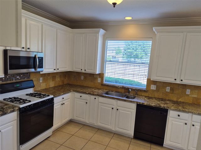 2330 Lord Nelson Drive, Seabrook, TX 77586