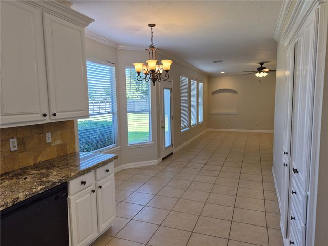 2330 Lord Nelson Drive, Seabrook, TX 77586