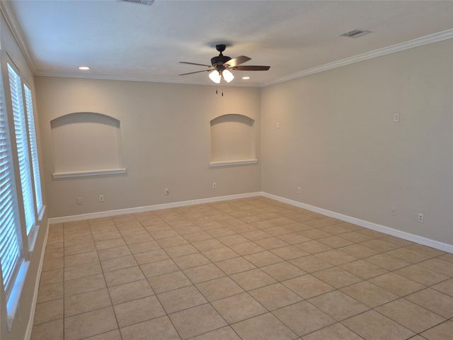 2330 Lord Nelson Drive, Seabrook, TX 77586