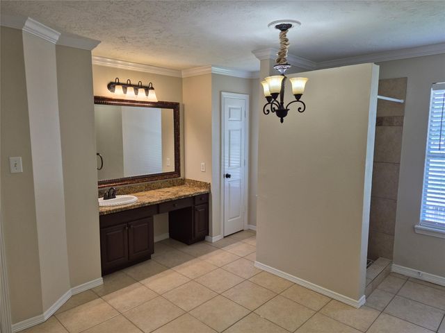 2330 Lord Nelson Drive, Seabrook, TX 77586