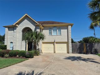 2330 Lord Nelson Drive, Seabrook, TX 77586