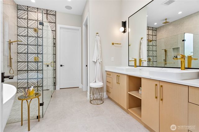 8636 Ashbury Court, Blaine, WA 98230