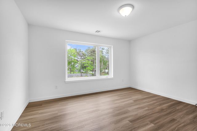 391 Southern Boulevard, Bayville, NJ 08721