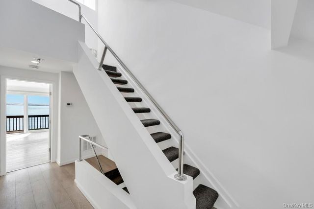 7 Waters Edge 7, Shirley, NY 11967