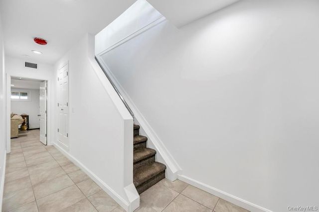 7 Waters Edge 7, Shirley, NY 11967