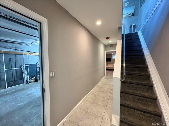 7 Waters Edge 7, Shirley, NY 11967